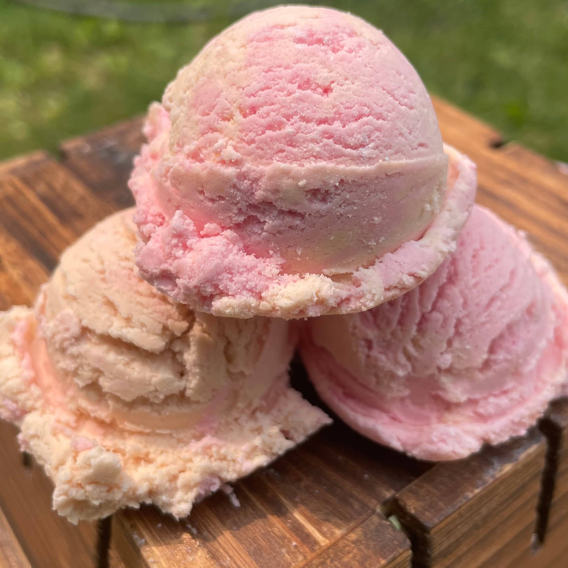 Coconut Cabana Ice Cream Scoop Solid Bubble Bath