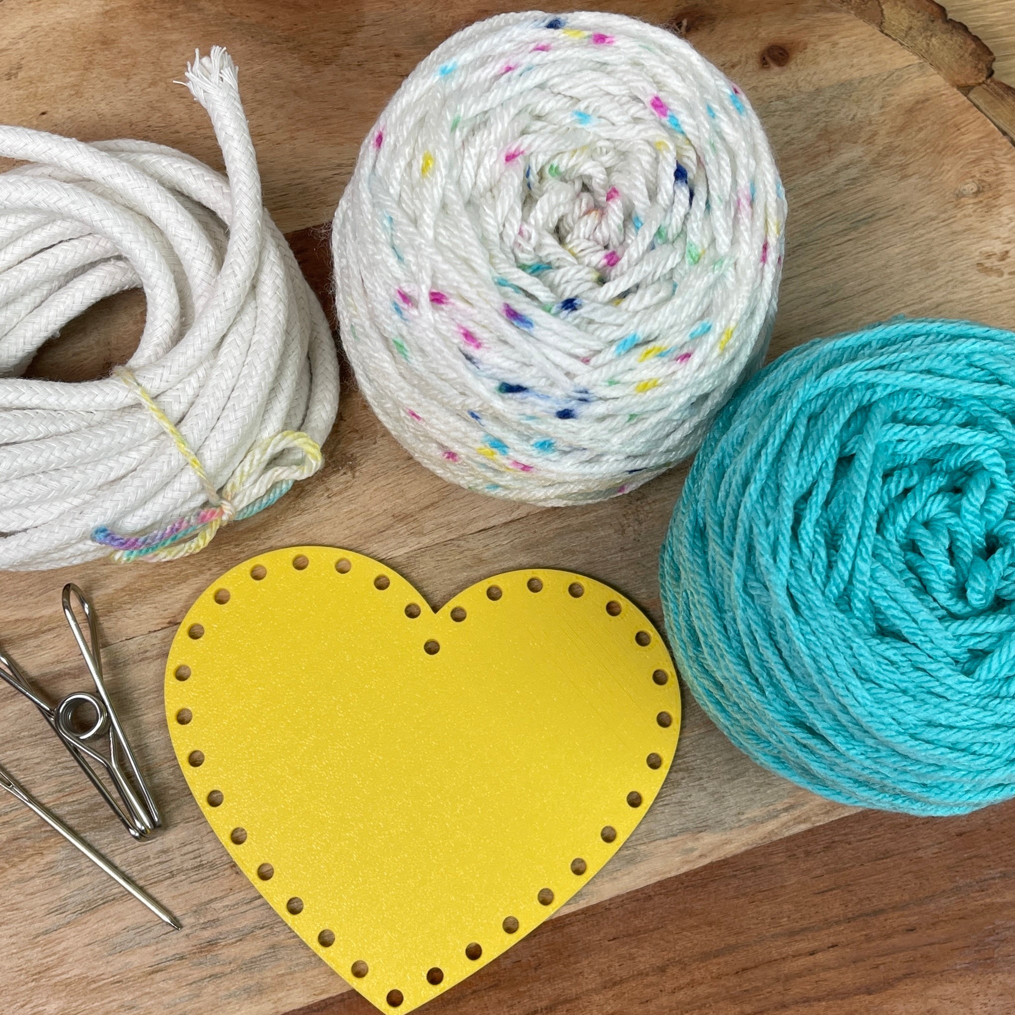 Valentine Coiled Basket Workshop with Macreme by Cre