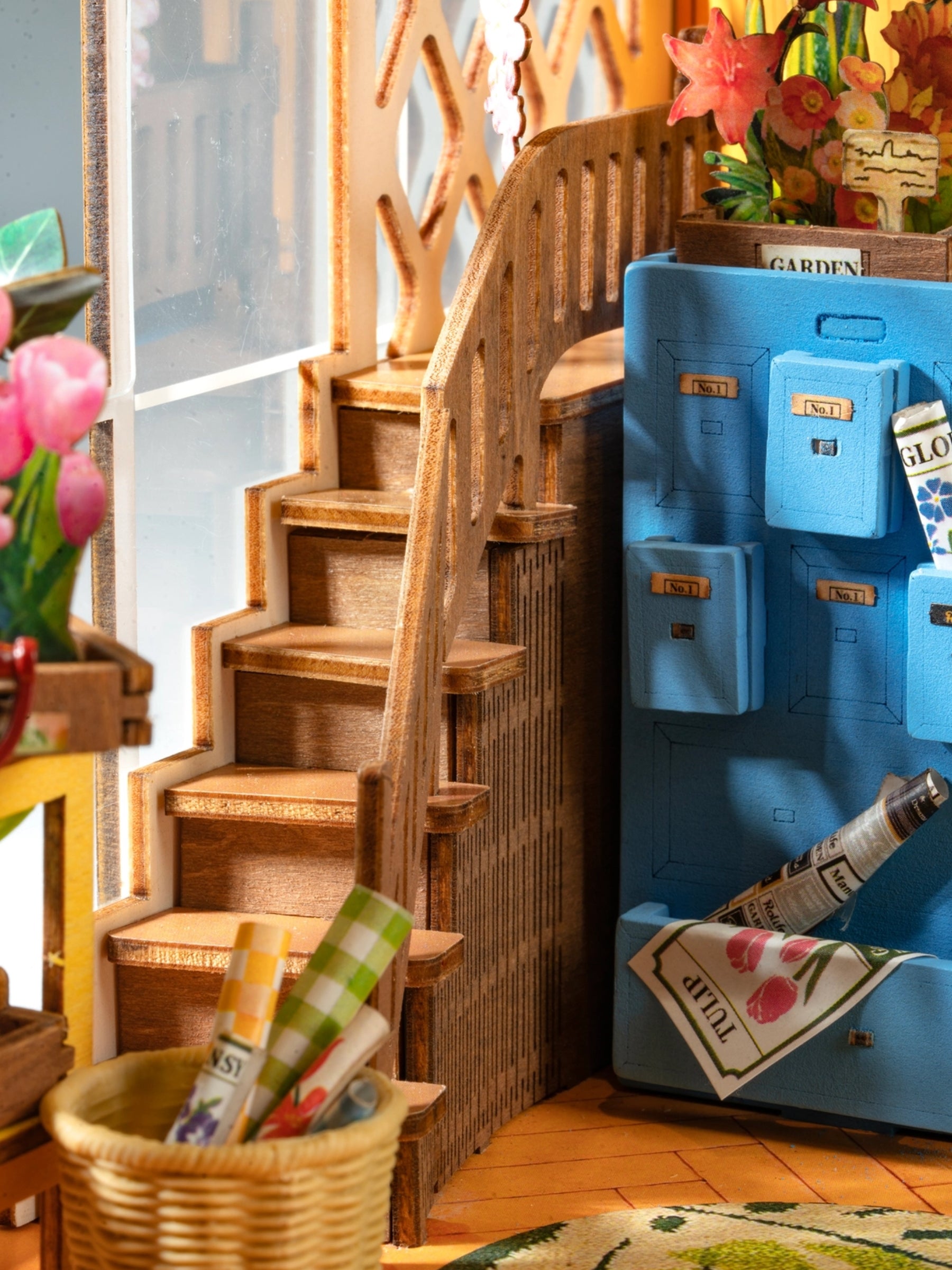 Book Nook DIY Miniature House Kit: Garden House